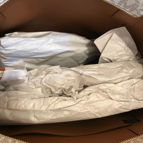 Michael Kors Kimberly Large bonded tote vanilla - Picture 7 of 8